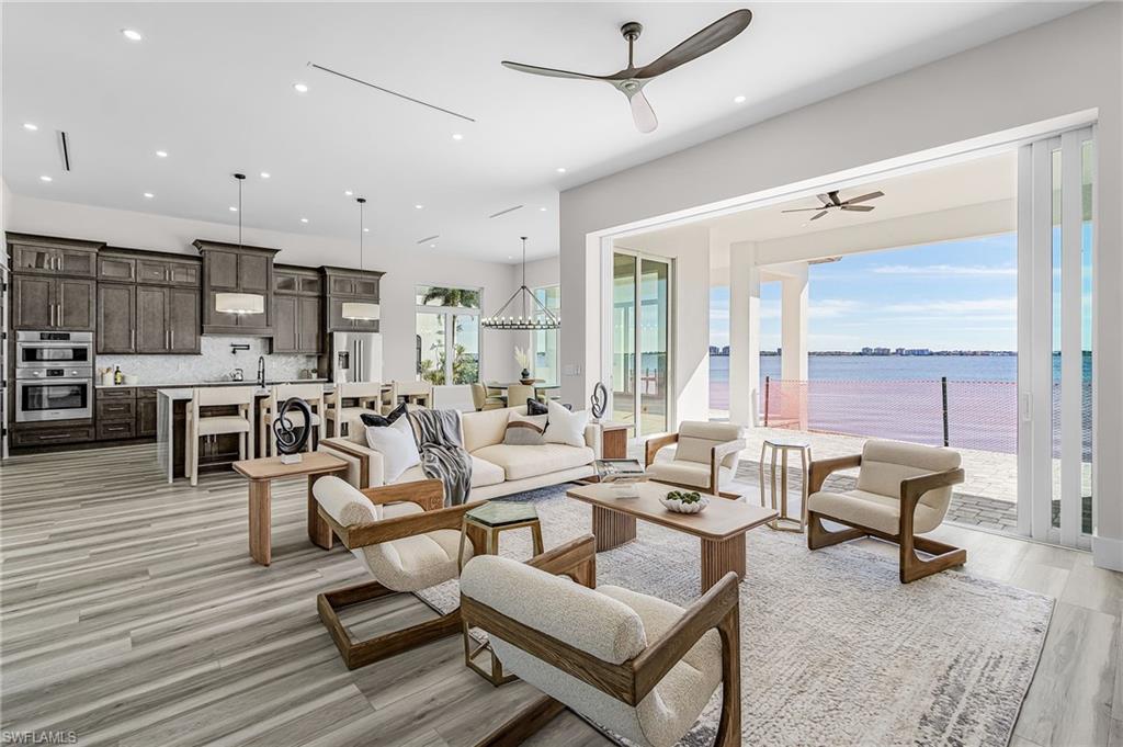 606 Coral DR