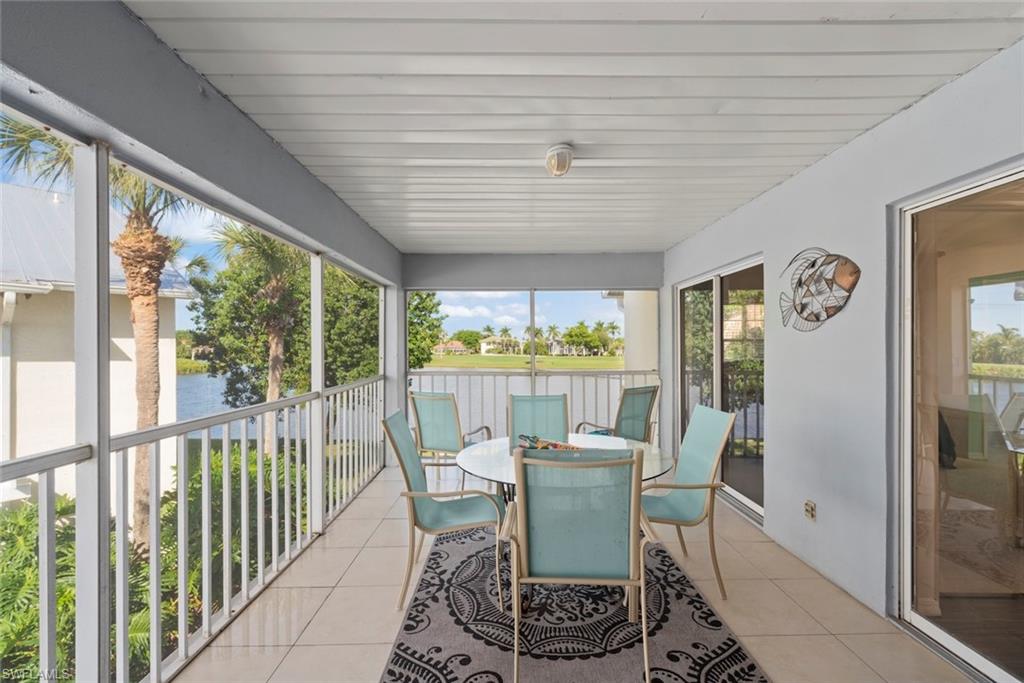 Perfect for outdoor snacks, dining or games