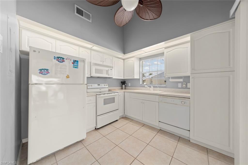 Spacious kitchen