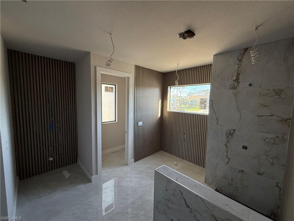 View of full bathroom