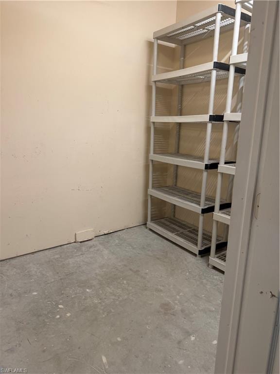 1076 Business LN 1 photo 16