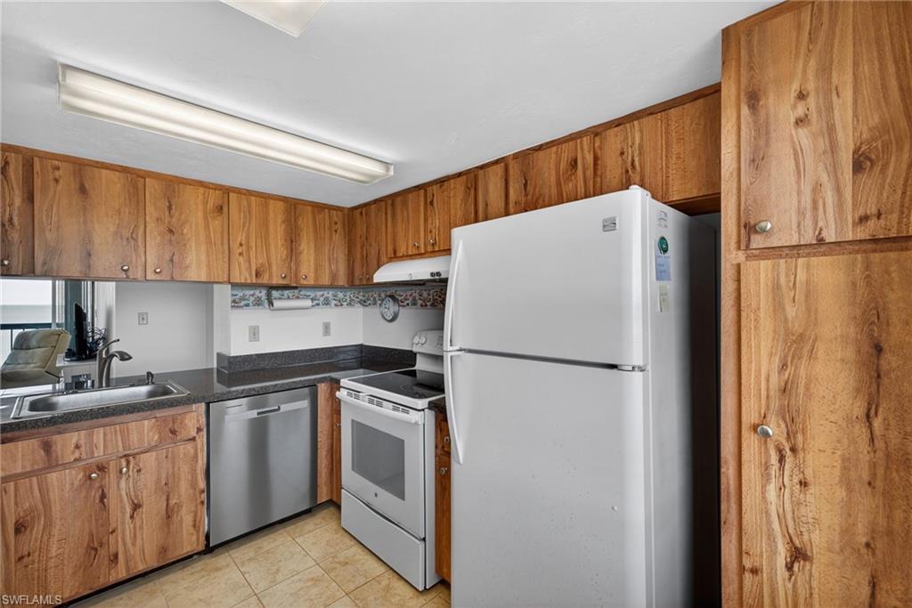 26300 Hickory BLVD 1005 photo 13