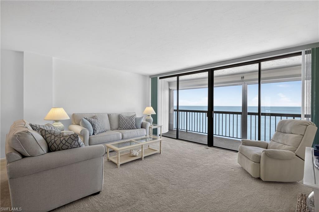 Wall to wall sliders with view to gulf beach