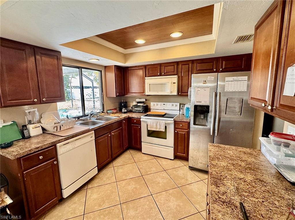 214 NE 9th CT
