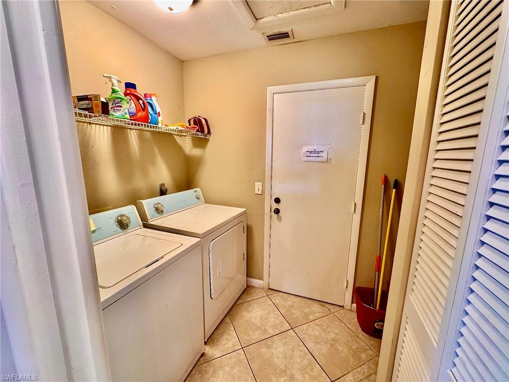214 NE 9th CT photo 12
