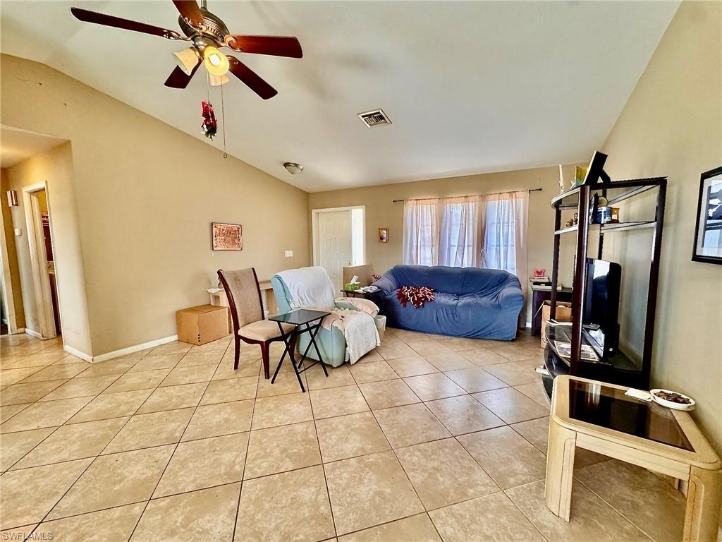 214 NE 9th CT
