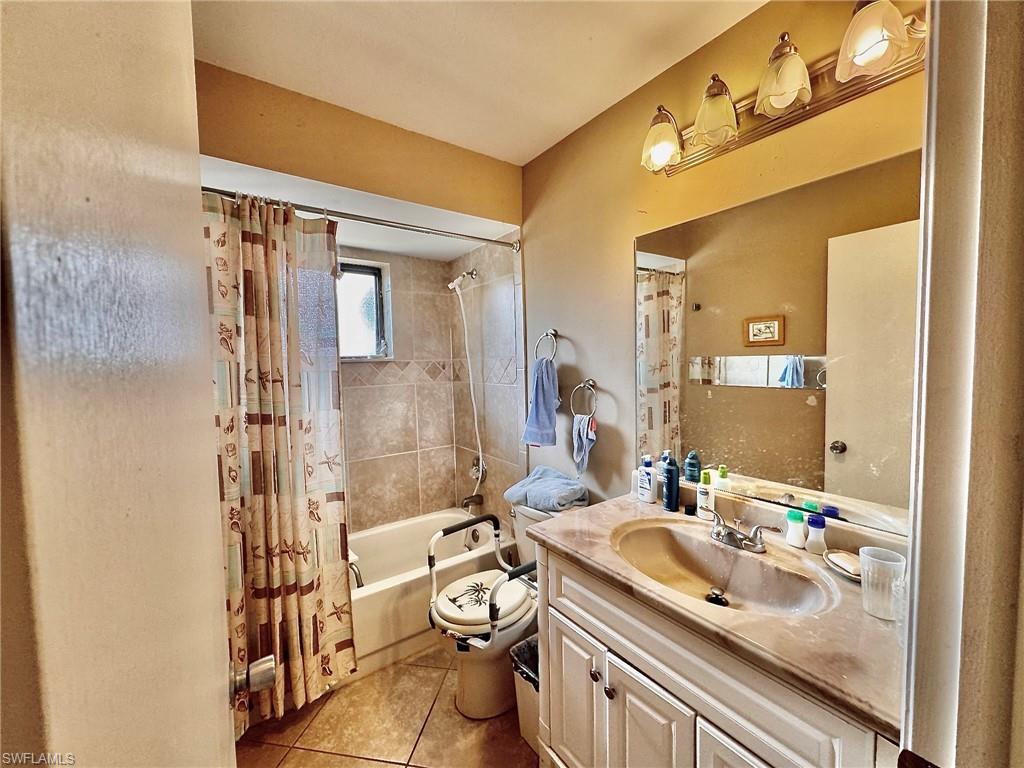 214 NE 9th CT photo 8