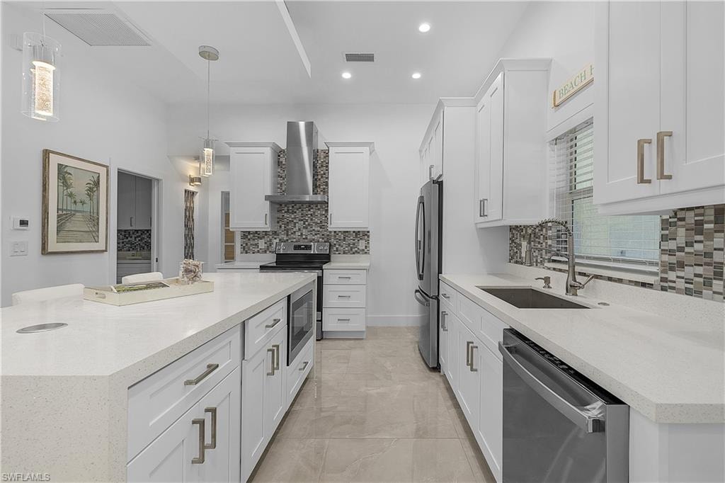 Gorgeous Customized Kitchen-Mosaic Backsplash!