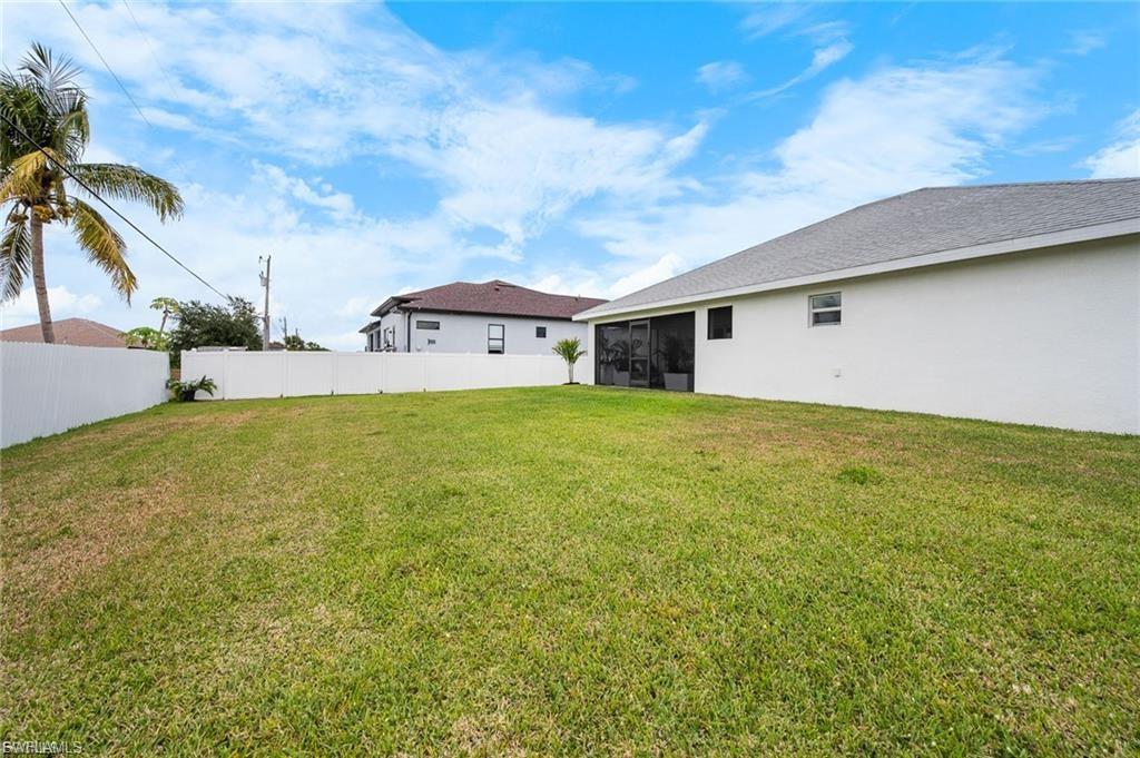 1922 NE 17th PL photo 29