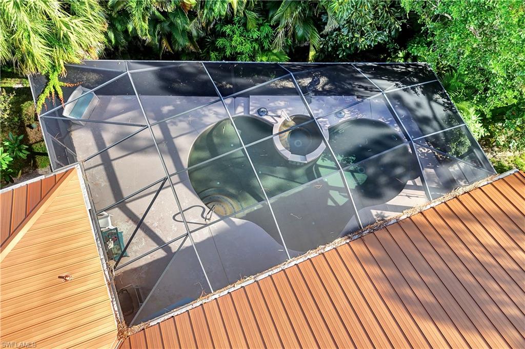 Cloud shape oversized pool and spa
