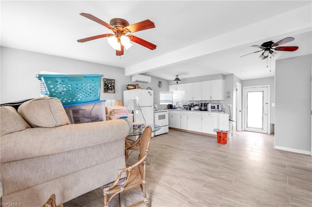 1931 Danford St. Living Rm