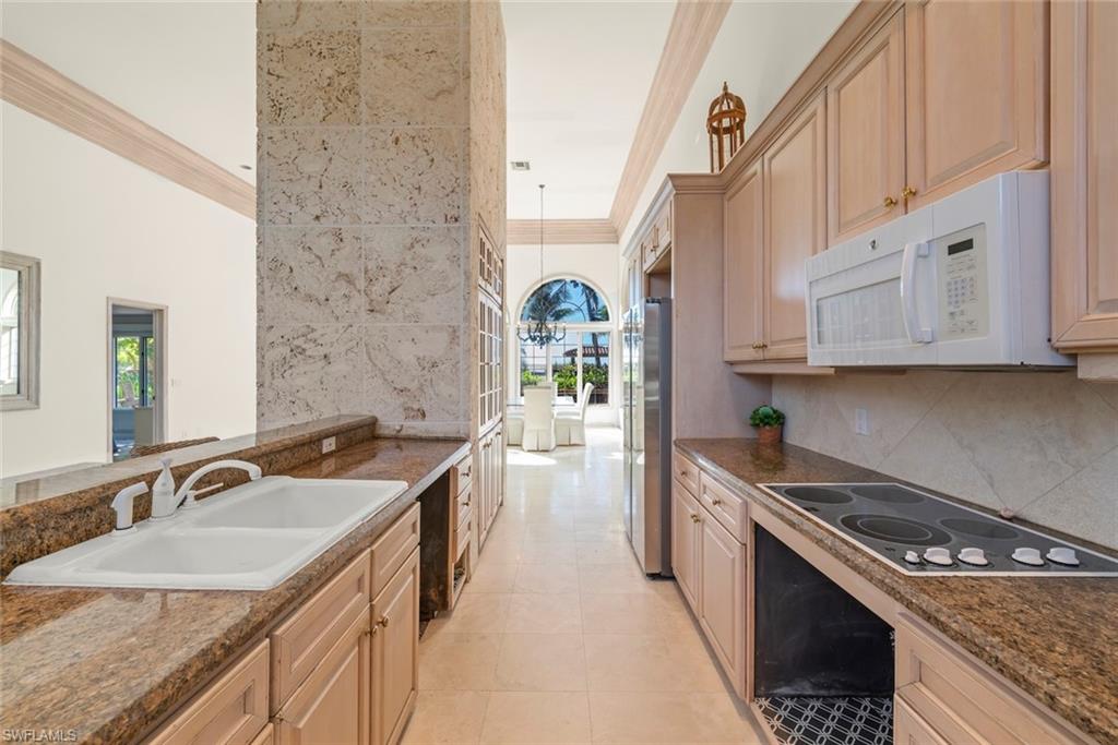 16632 Captiva DR photo 17