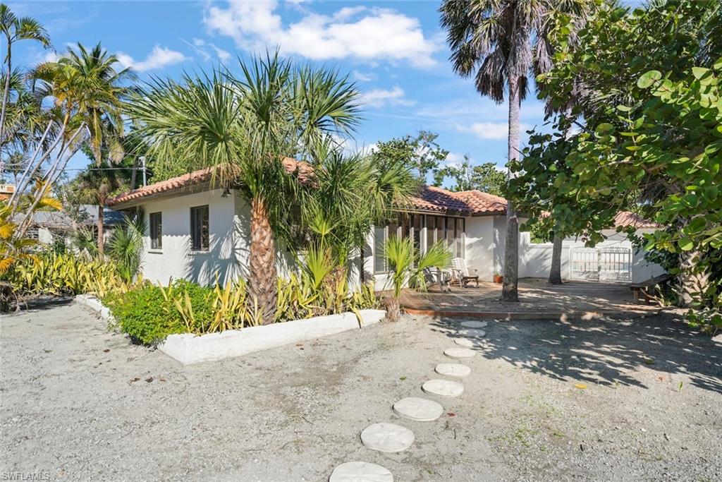 16632 Captiva DR photo 28