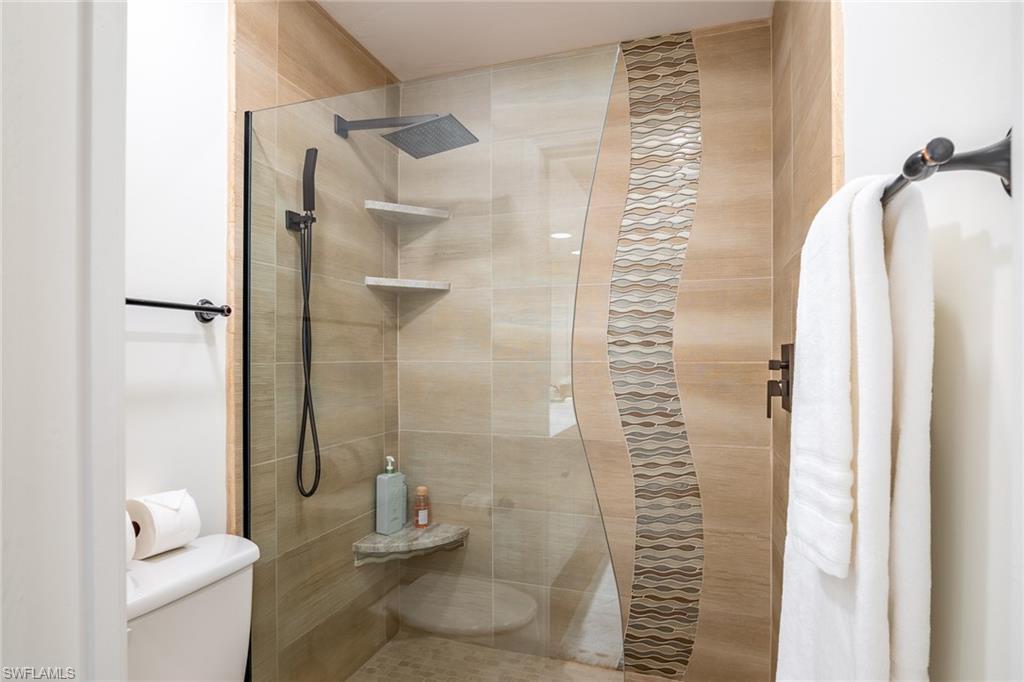 815 Gulf Pavilion DR 203 photo 14