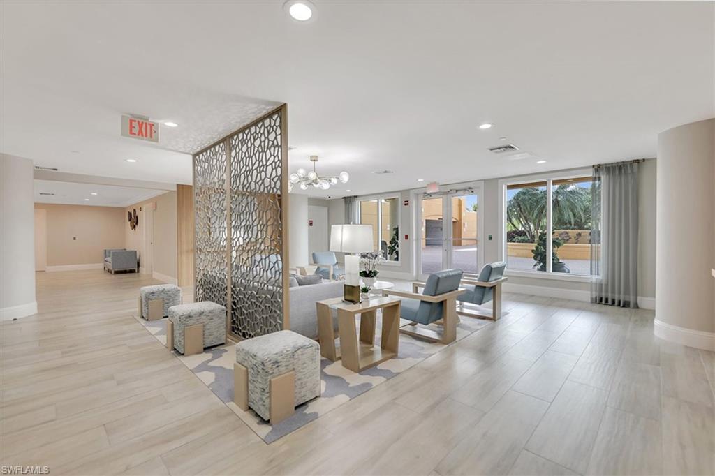 East_tower_lobby_