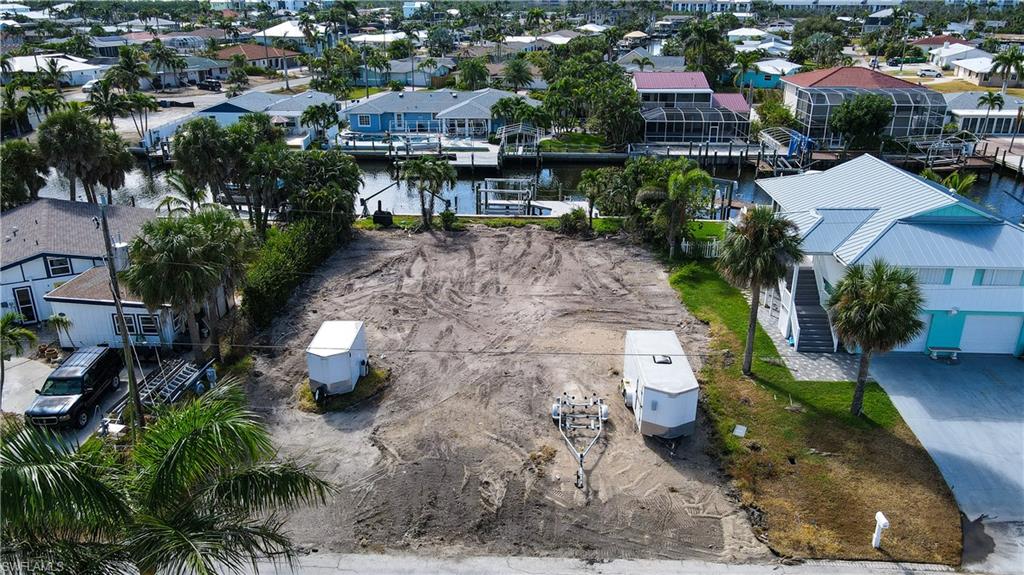 Overhead view of lot to Ibis/Albatross canal.
