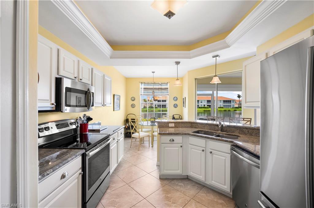 Views from the kitchen and breakfast area of the lake!