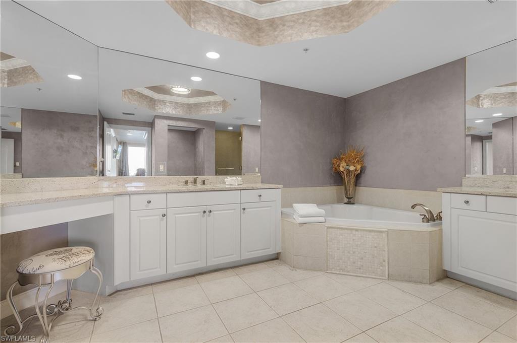 Ensuite Master Bathroom