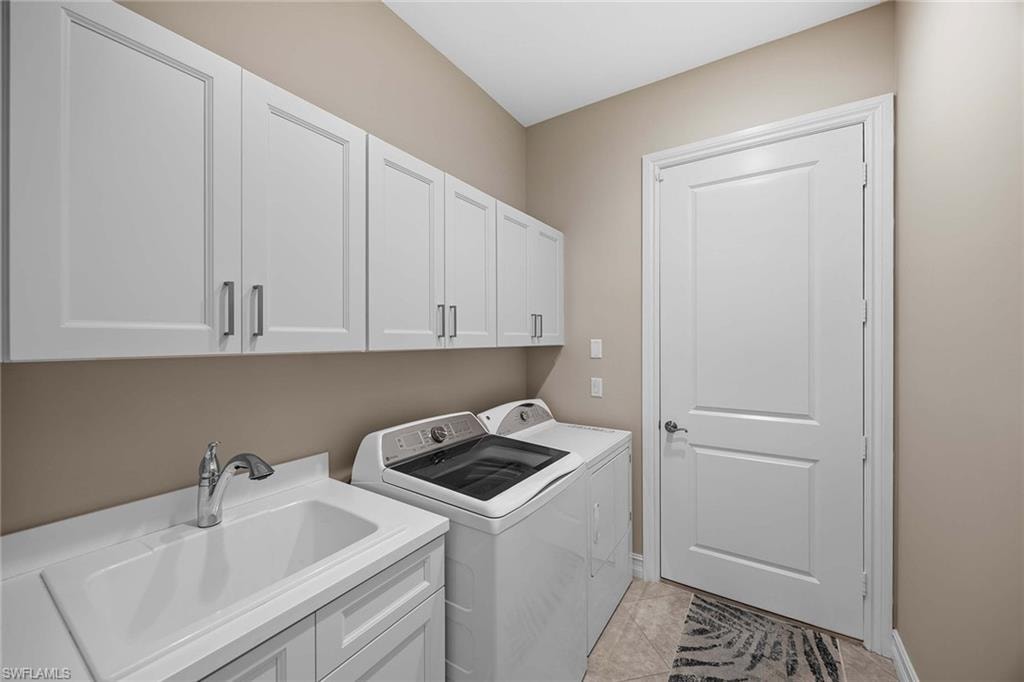 6550 Roma WAY photo 32
