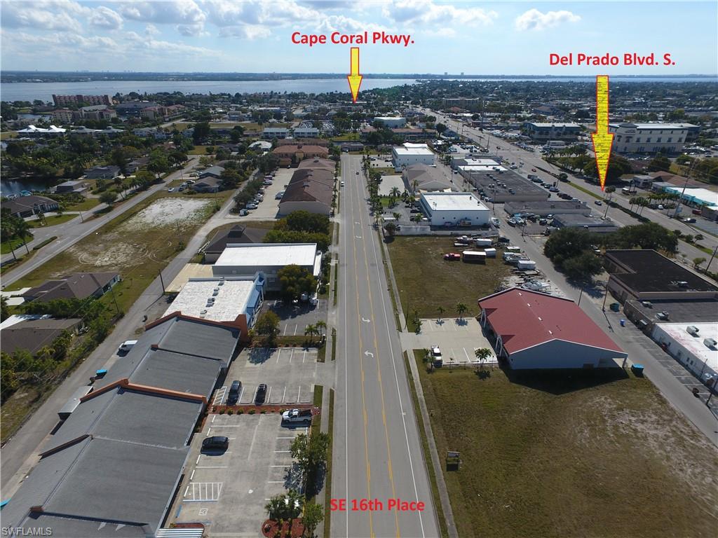 1,360 sf