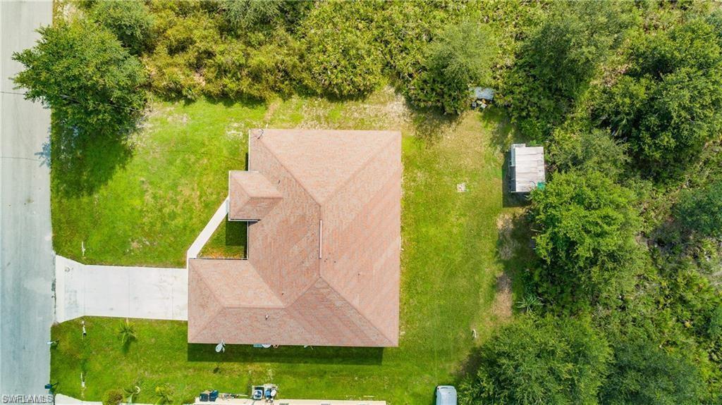 Aerial view of property and surrounding area