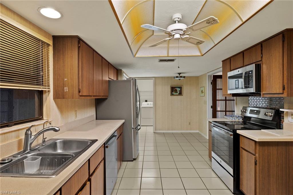 5665 Arvine CIR photo 7