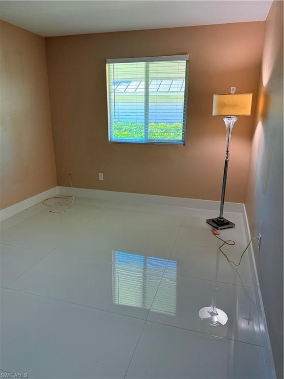 Very bright and airy 2nd bedroom or office or both!