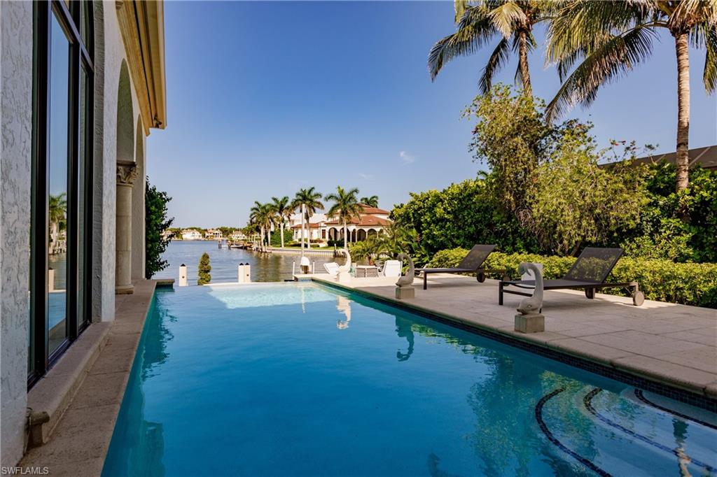 2450 Tarpon RD photo 10