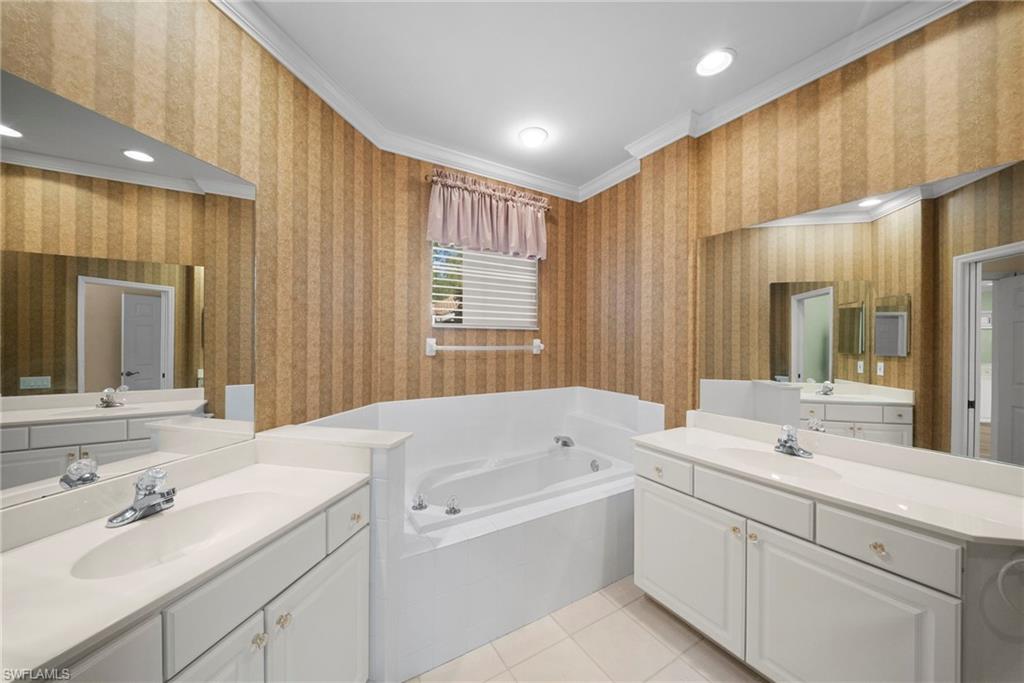 8545 Danbury BLVD 102 photo 29
