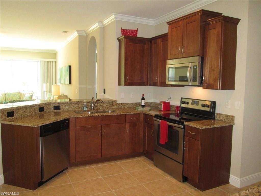 10702 Cetrella DR