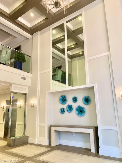 AMAZING CONTEMPORARY LOBBY