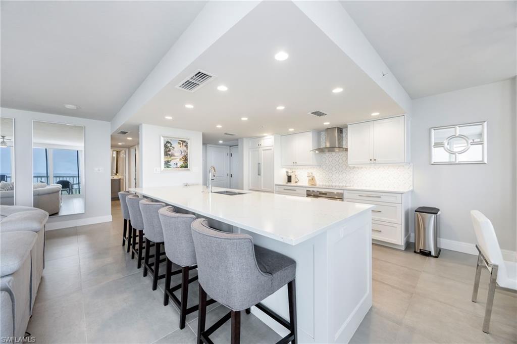 GORGEOUS OPEN RENOVATED KITCHEN