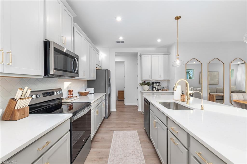 10313 Bonavie Cove DR