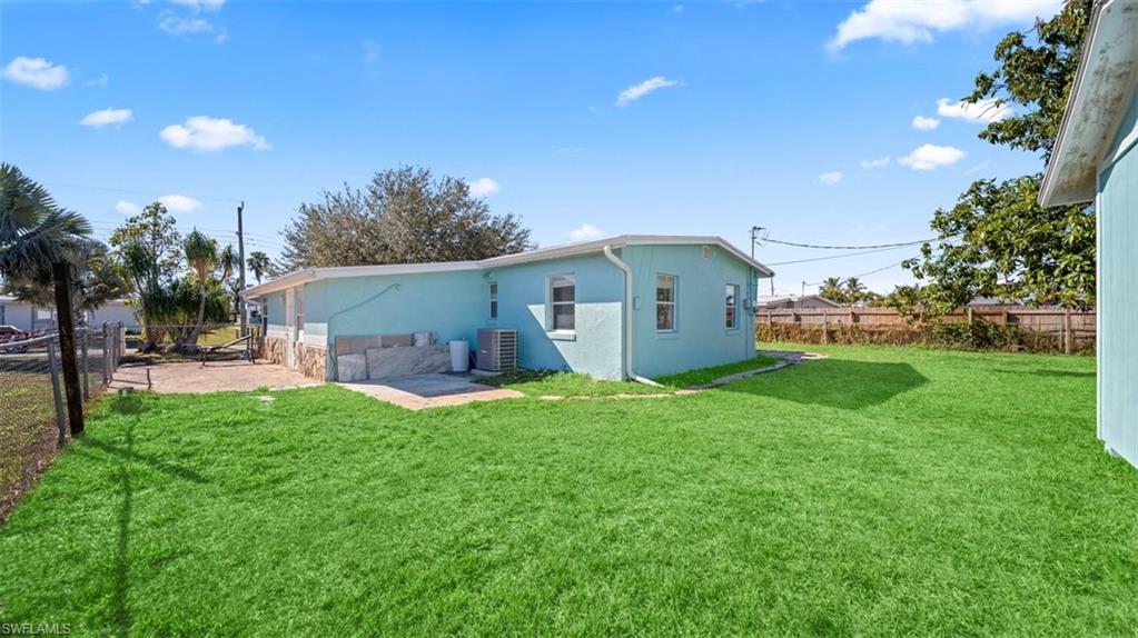 170 Poinsettia CIR NE photo 22