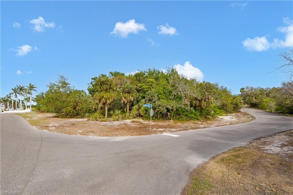 889 Scott DR photo 34
