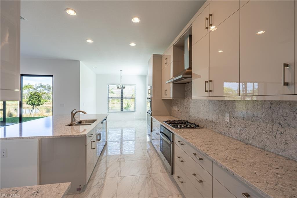 20123 Camellia Crosse LN photo 13