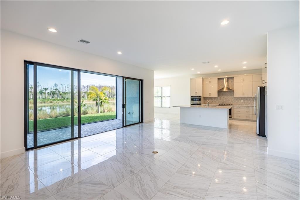 20123 Camellia Crosse LN photo 8