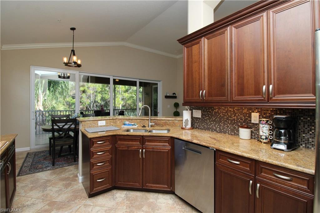 6657 Alden Woods CIR 201 photo 13