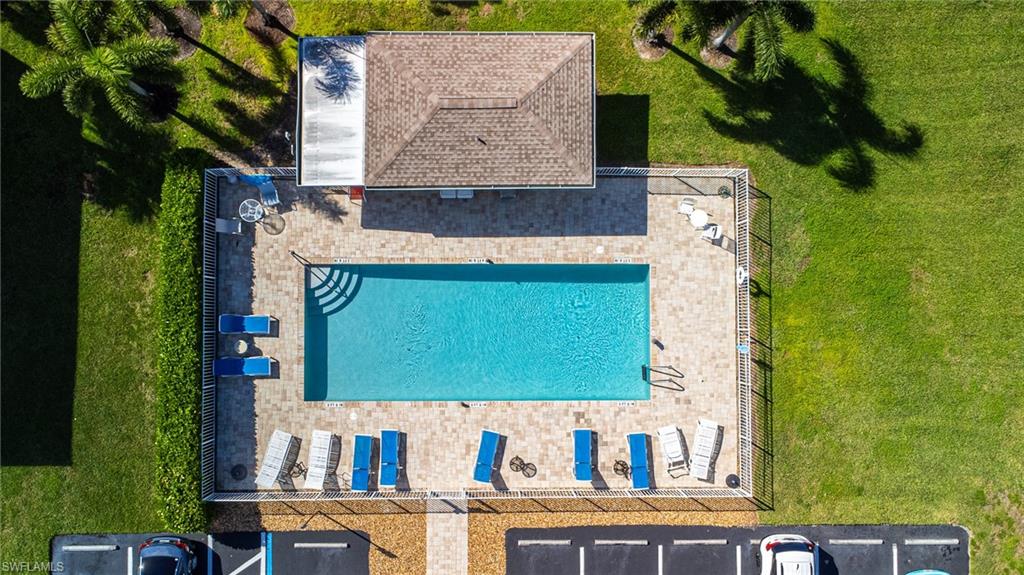 Bird's eye view of a pool area