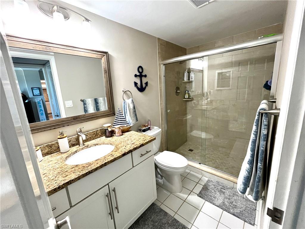 220 Seaview CT 504 photo 16