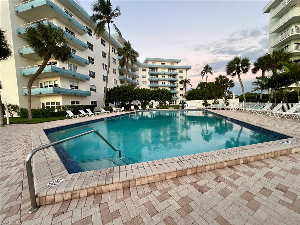220 Seaview CT 504 photo 22