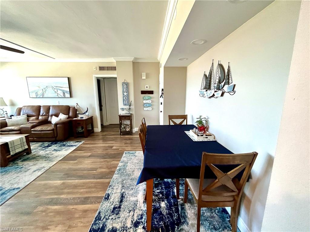 220 Seaview CT 504 photo 7