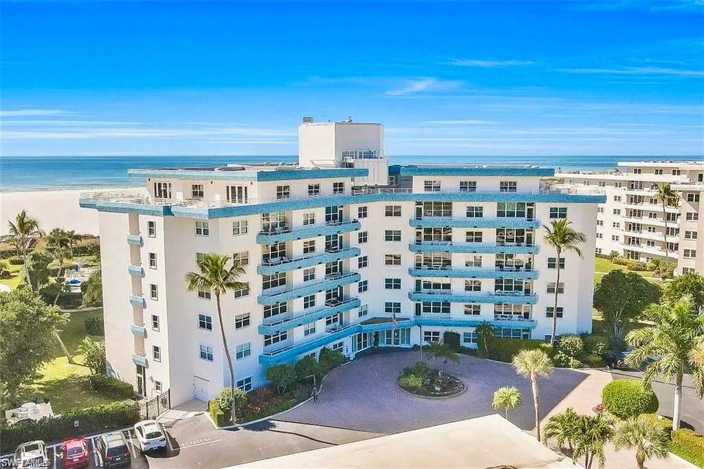 220 Seaview CT 504