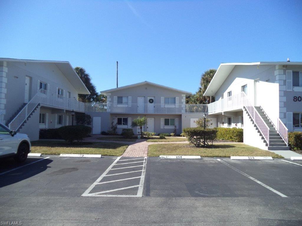 8071 Country RD 205