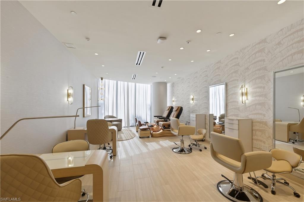 Bright multi-station Spa on-site.