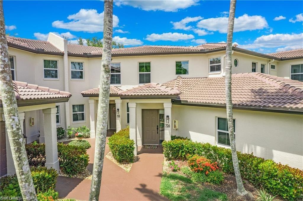 700 Diamond CIR 706