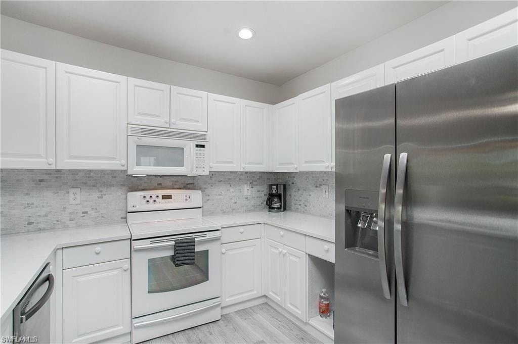 700 Diamond CIR 706 photo 11