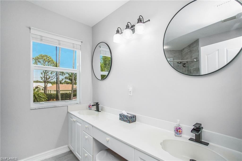 700 Diamond CIR 706 photo 25