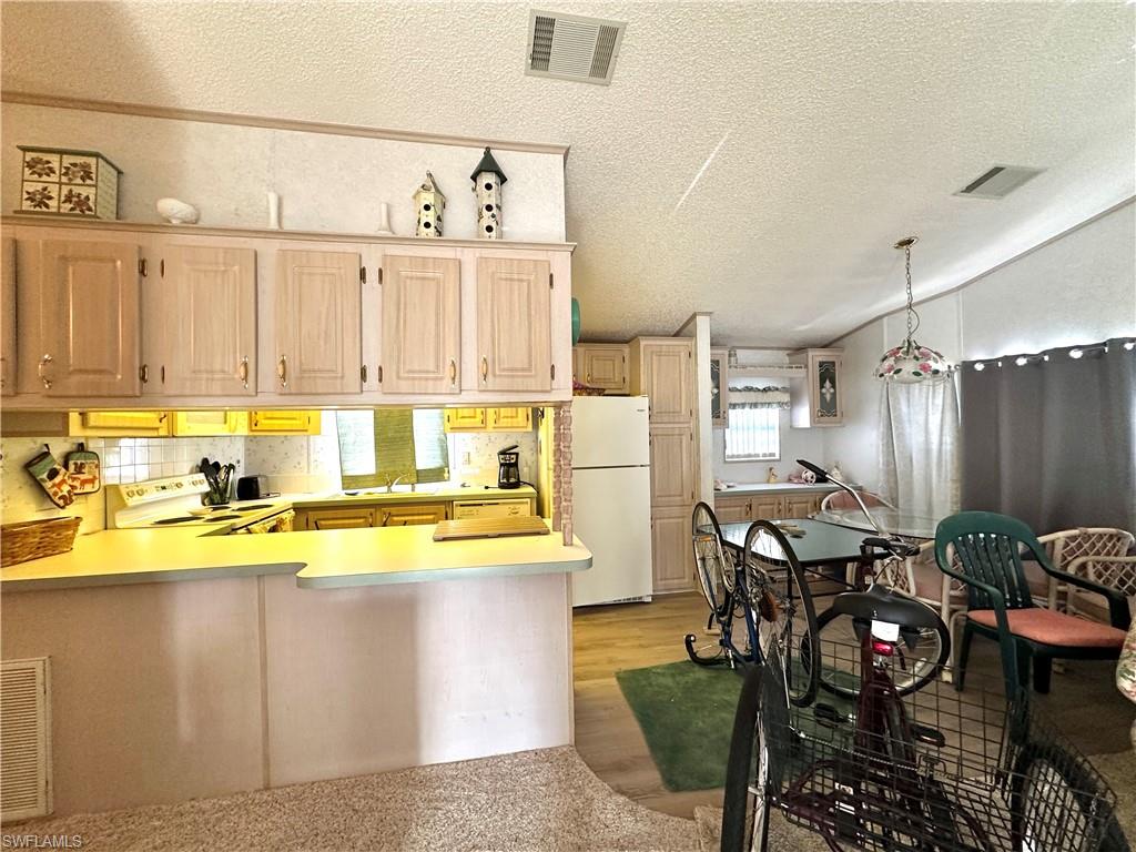4520 Candlestick CT E photo 7