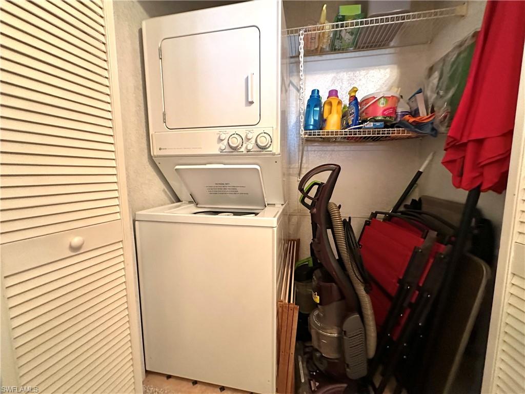 4520 Candlestick CT E photo 8